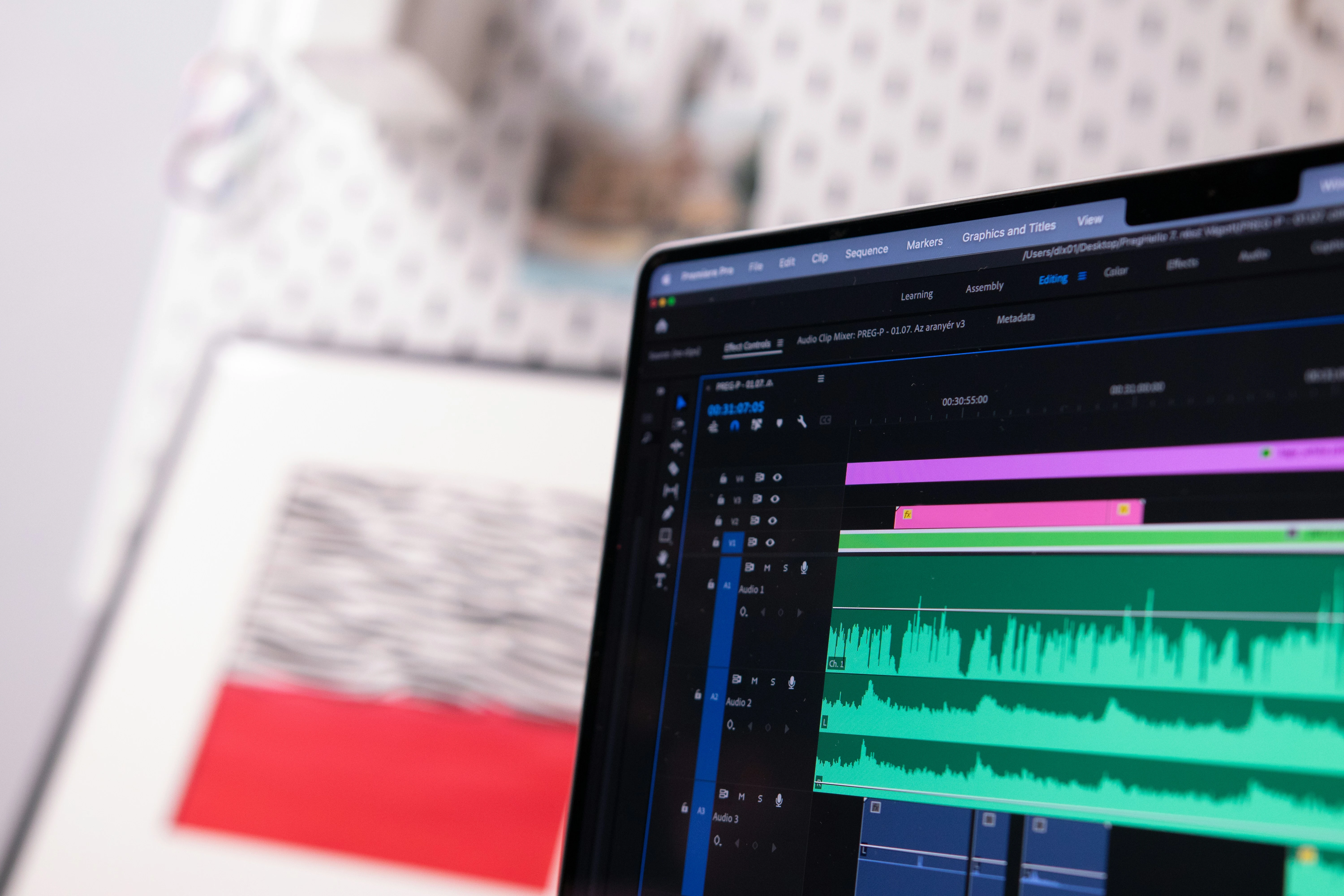Audio waveform mixing